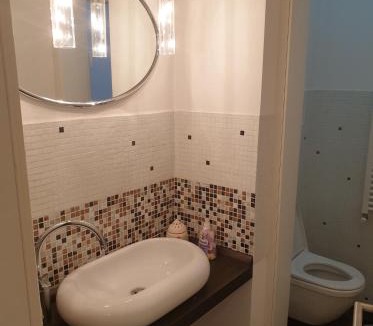 Brasov City Centre Hostel | Vintage Downtown Rooms