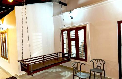 Thalassery House | vintage inn