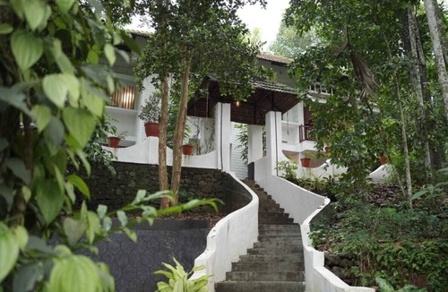 Todupulai House | VINTAGE VALLEY HERITAGE HOME