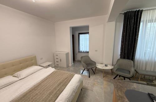 Radauti Apartment | visitor's house 5