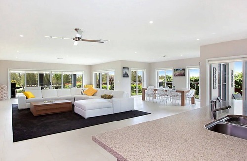 Pokolbin House | VISTA ONE - THE VINTAGE HOLIDAY HOUSES