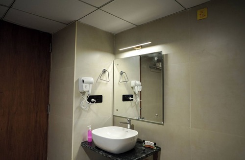 HBR Layout Hotel | Visthara Elite