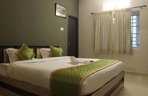 Madurai Hotel | Viswa Residency by Azalea