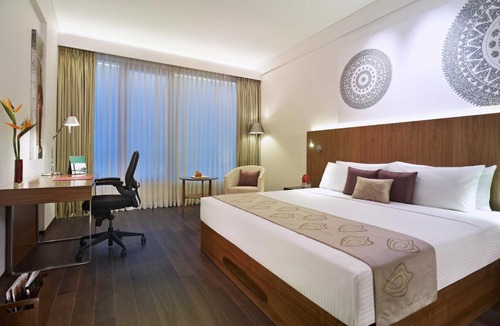 Sholinganallur Hotel | Vivanta Chennai IT Expressway OMR