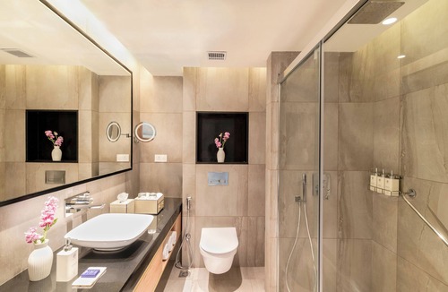 Aluva Hotel | Vivanta Kochi Aluva