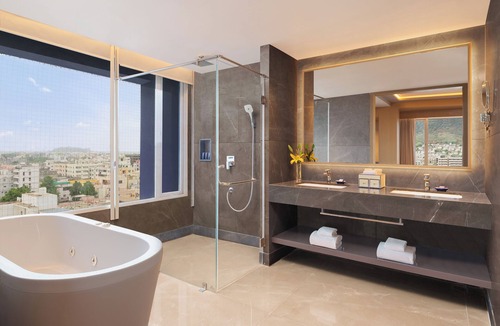 Vijayawada Hotel | Vivanta Vijayawada, MG Road