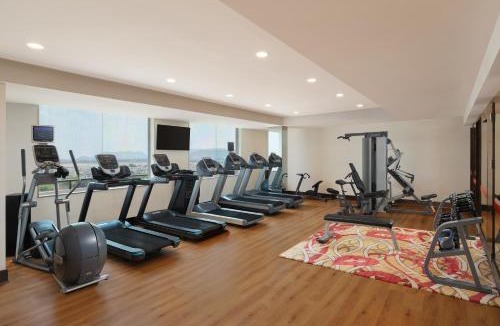 Vijayawada Hotel | Vivanta Vijayawada, MG Road
