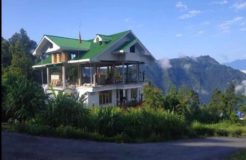 Rishop House | Wanderlust Homestay By StayApart