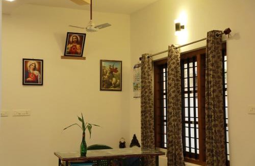 Kumily House | Wanderlust Residence Homestay