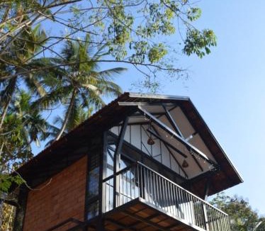 Mahe Villa | Waterfall View Stay Chappanthotam Kozhikode
