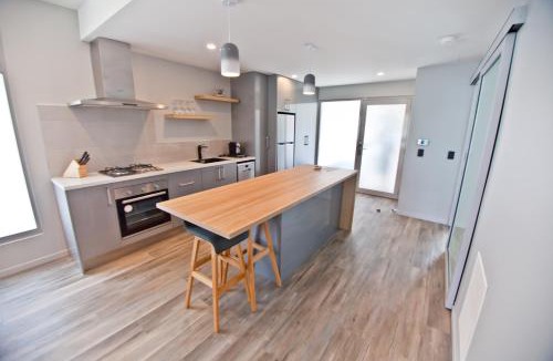Miandetta Apartment | Waterfront Apartments
