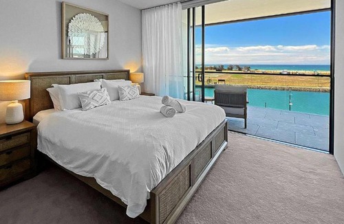 Shell Cove Apartment | Waterfront Haven - Memorable Views
