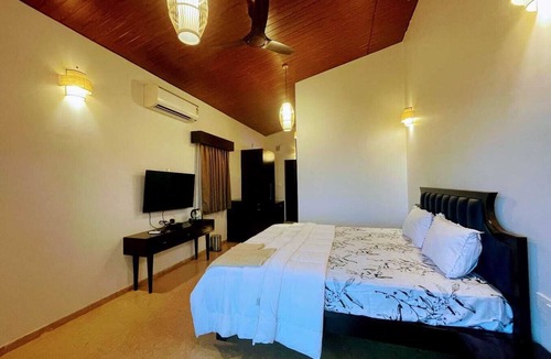 Ambavna Resort | Waves and Vibes Resort