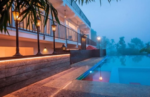 Sulthan Bathery Resort | Wayanad Valentine Pool Resort