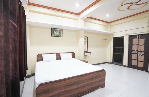 Varanasi Cabin | We provide best rooms at affordable prices, with all attractions in varanasi .