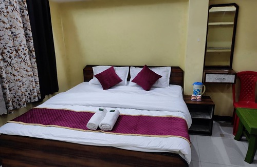 Varanasi Cabin | We provide best rooms at affordable prices, with all attractions in varanasi .