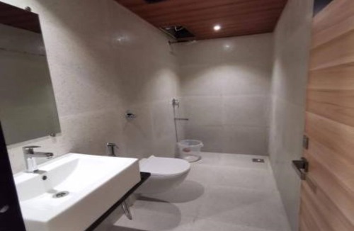 J B Nagar Hotel | We Stay - Andheri