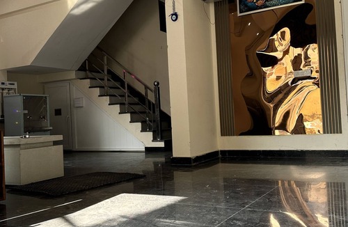 Udyog Vihar Hotel | Welcome to SUNITA’S RESIDENCY, your ideal residence near Cybercity in Gurugram.