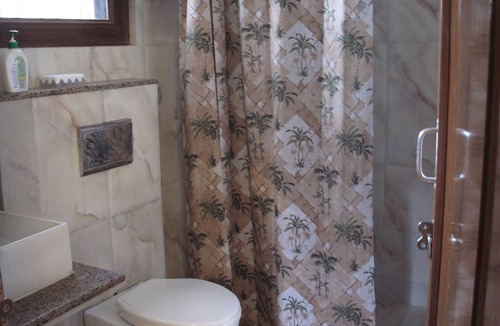 Panch Batti House | Well Appointed Room near Hathroi Fort