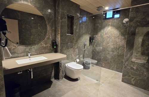 Chandrapur Hotel | Western Hotel