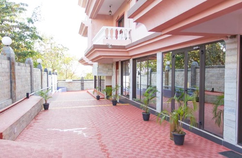 Pilerne Hotel | Westwood Residence