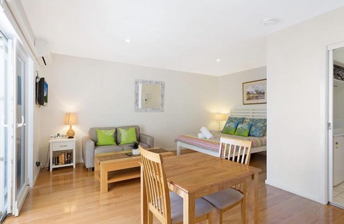 Narooma Apartment | Wharf Apartment Unit 19