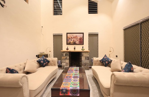 Amritpur Hotel | Whispering Oaks