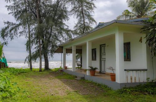 Canacona Villa | White House Seaview Villa on Talpona Beach