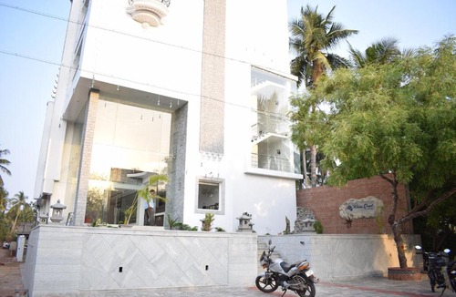 Kuilapalayam Hotel | White Pearl Residency
