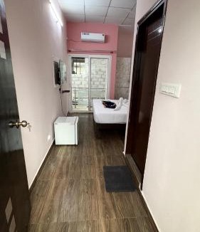 Whitefield Hotel | White Rabbit Rooms