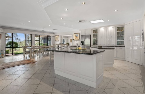 Morisset House | Wilderness Waters Grande Estate with Private Pool and Tennis Court