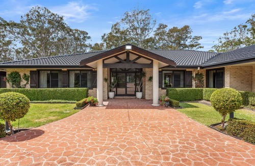 Morisset House | Wilderness Waters Grande Estate with Private Pool and Tennis Court