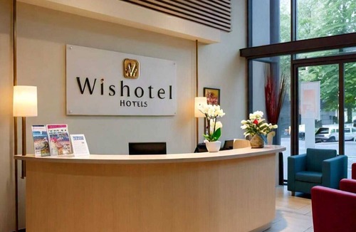 Dewas Hotel | Wishotel Premier Hotel Ringas