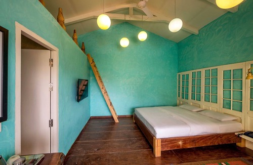 The Mall Road Hotel | Wooden Heart, Mussoorie