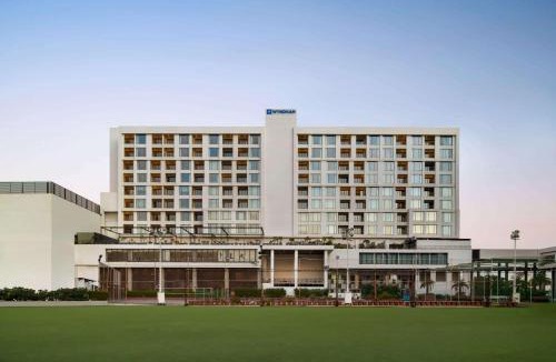 Sanand Hotel | Wyndham Ahmedabad Shela