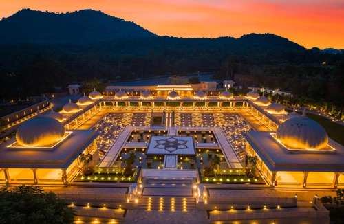 Udaipur Hotel | Wyndham Grand Udaipur Fateh Sagar Lake - Pure Vegetarian Resort