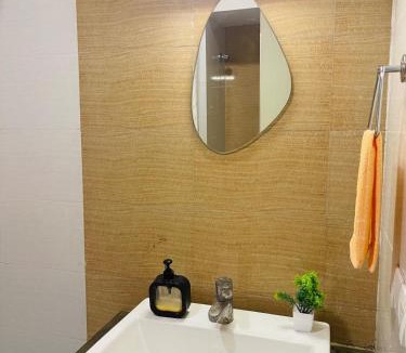 Rajarhat Apartment | Xanadu cozy studio near Airport CC2 couple friendly