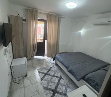 Pantelimon Hostel | xxx
