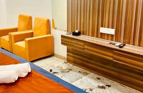 Amarnath Hotel | Yash Residency Lodging And Boarding
