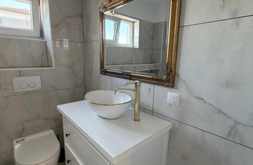 Baciu Apartment | YDA Apartament's
