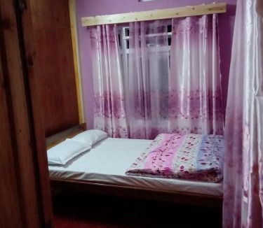 Kurseong House | Yellow Bamboo Homestay