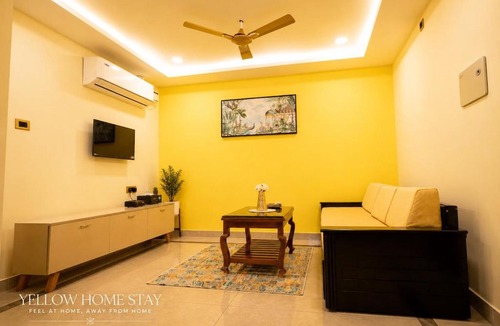 Kanyakumari Apartment | Yellow home stay-10min walk to kanyakumari beach