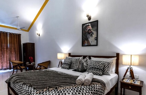 Nagoa Villa | Yellow Private Pool Villa l 3BHK l Caretaker, Parking & WiFi