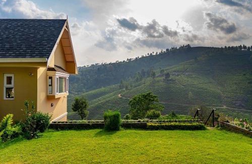 Coonoor Villa | Yellow Tulip Hill Side Luxury Villa by LexStays