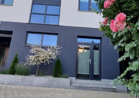 Piatra Neamt Apartment | Yla Studio- Piatra Neamț
