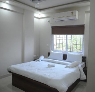 Kolkata Hotel | Yuvi Grand Residency