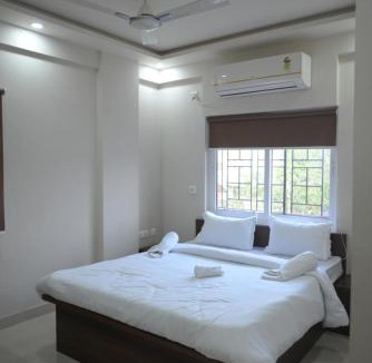 Kolkata Hotel | Yuvi Grand Residency