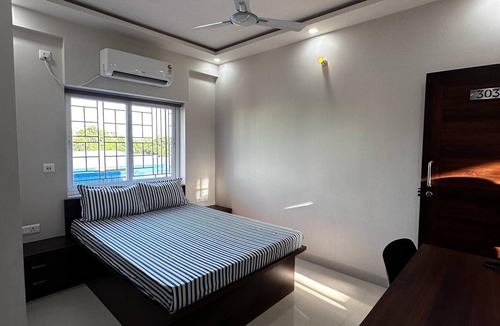 Kolkata Hotel | Yuvi Grand Residency