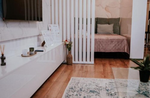 Iasi Apartment | Zen Hideaway Near Mall Moldova and Center