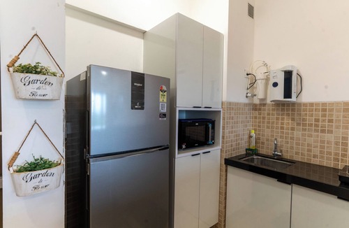 Kadadhe Apartment | Zen Retreat Calm 1BHK with Golf View, Fast Wi-Fi & Daily Cleaning – Pune